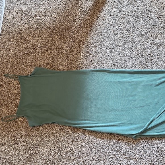 Rue21 Dresses & Skirts - Rue 21 Lightweight Midi Dress